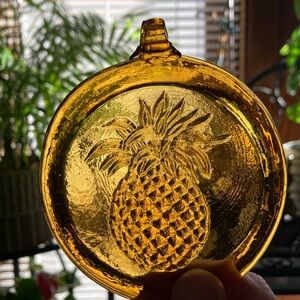 Amber Glass Pineapple Ornament Suncatcher